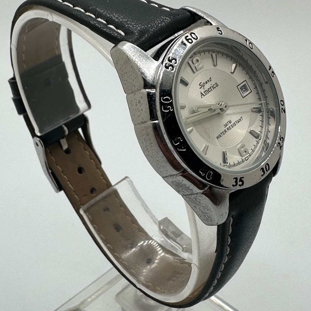 Woman’s American Spirit Divers Style Quartz Watch - Picture 4 of 8